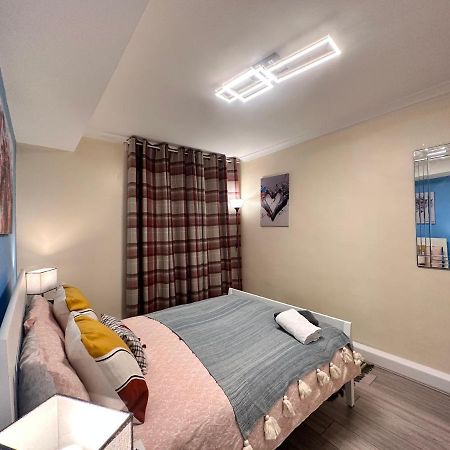 Posh 2-Bedroom, Living Room, Kitchen & 1.5 Bathroom 伦敦 外观 照片