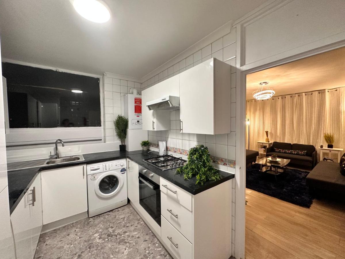 Posh 2-Bedroom, Living Room, Kitchen & 1.5 Bathroom 伦敦 外观 照片