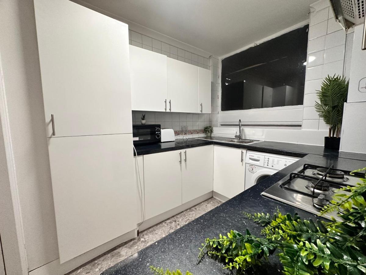 Posh 2-Bedroom, Living Room, Kitchen & 1.5 Bathroom 伦敦 外观 照片