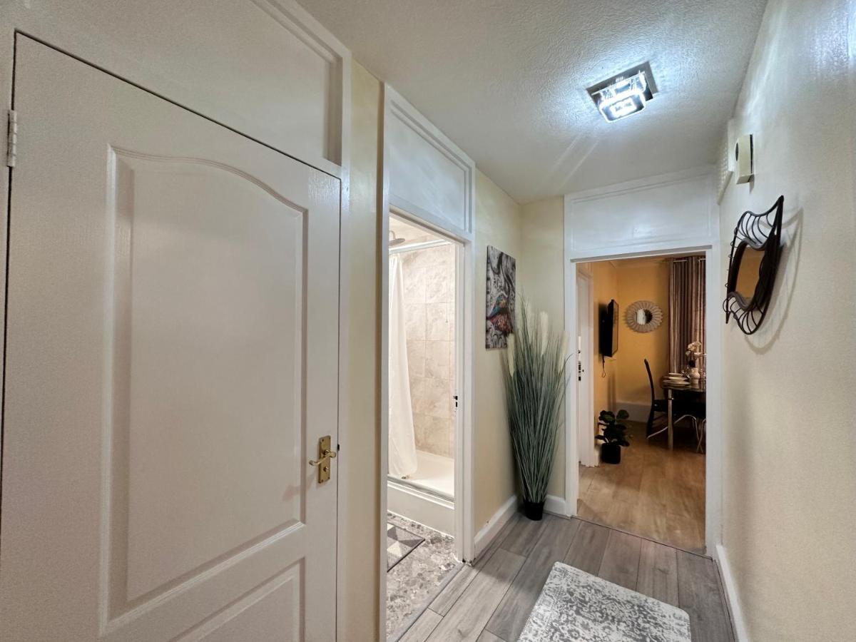 Posh 2-Bedroom, Living Room, Kitchen & 1.5 Bathroom 伦敦 外观 照片